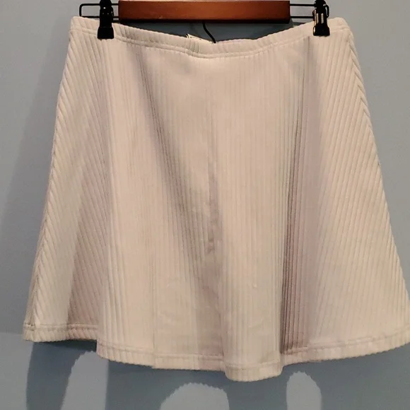 Nike Women's Light Blue Skater Skirt,  Size M - Picture 3 of 9